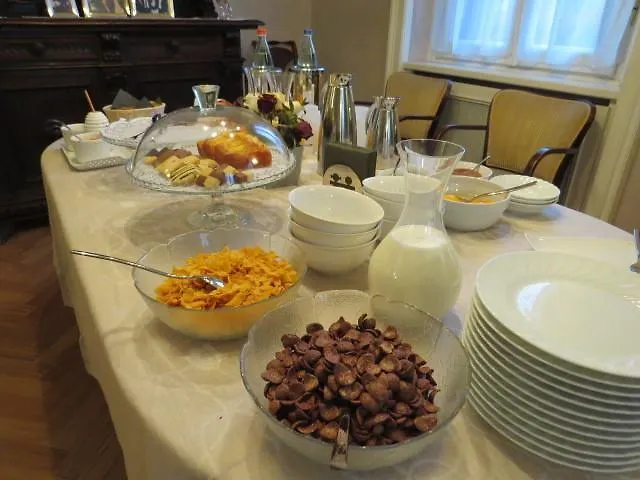 Villa Virginia Garbagnate Milanese Bed & Breakfast